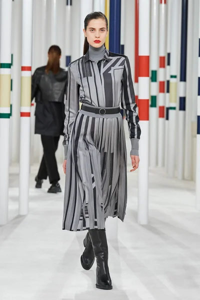 Look 29